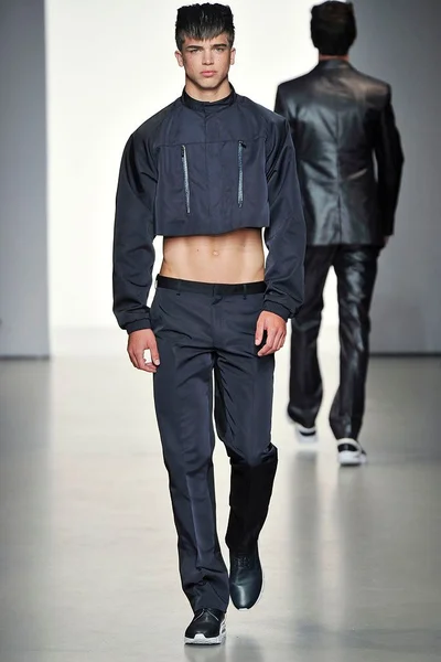 Look 4